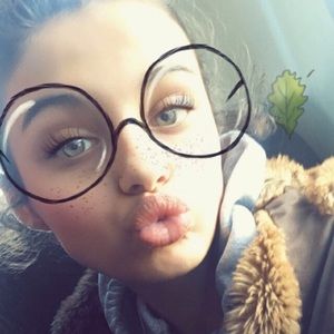 Meet your Posher, Bella